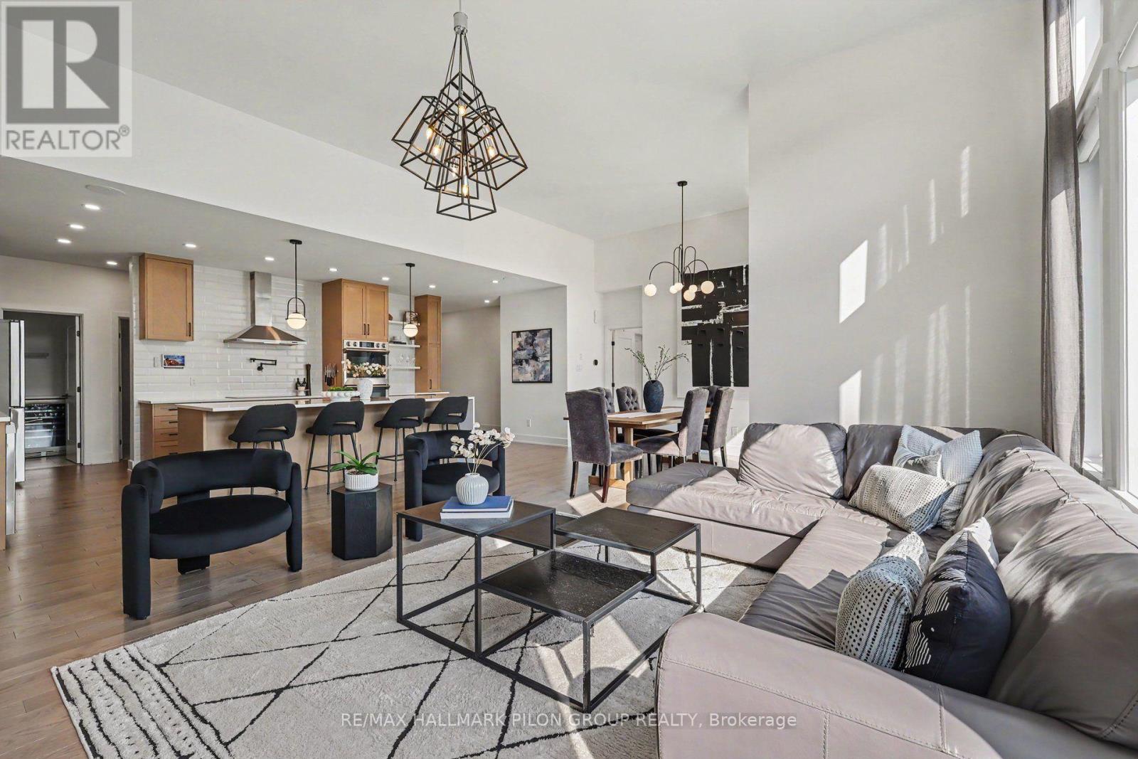 3 Bed, 2 Bath House for Sale in Ottawa – 211 METRIC CIRCLE, Ottawa – MLS# X13575870 - Image 9