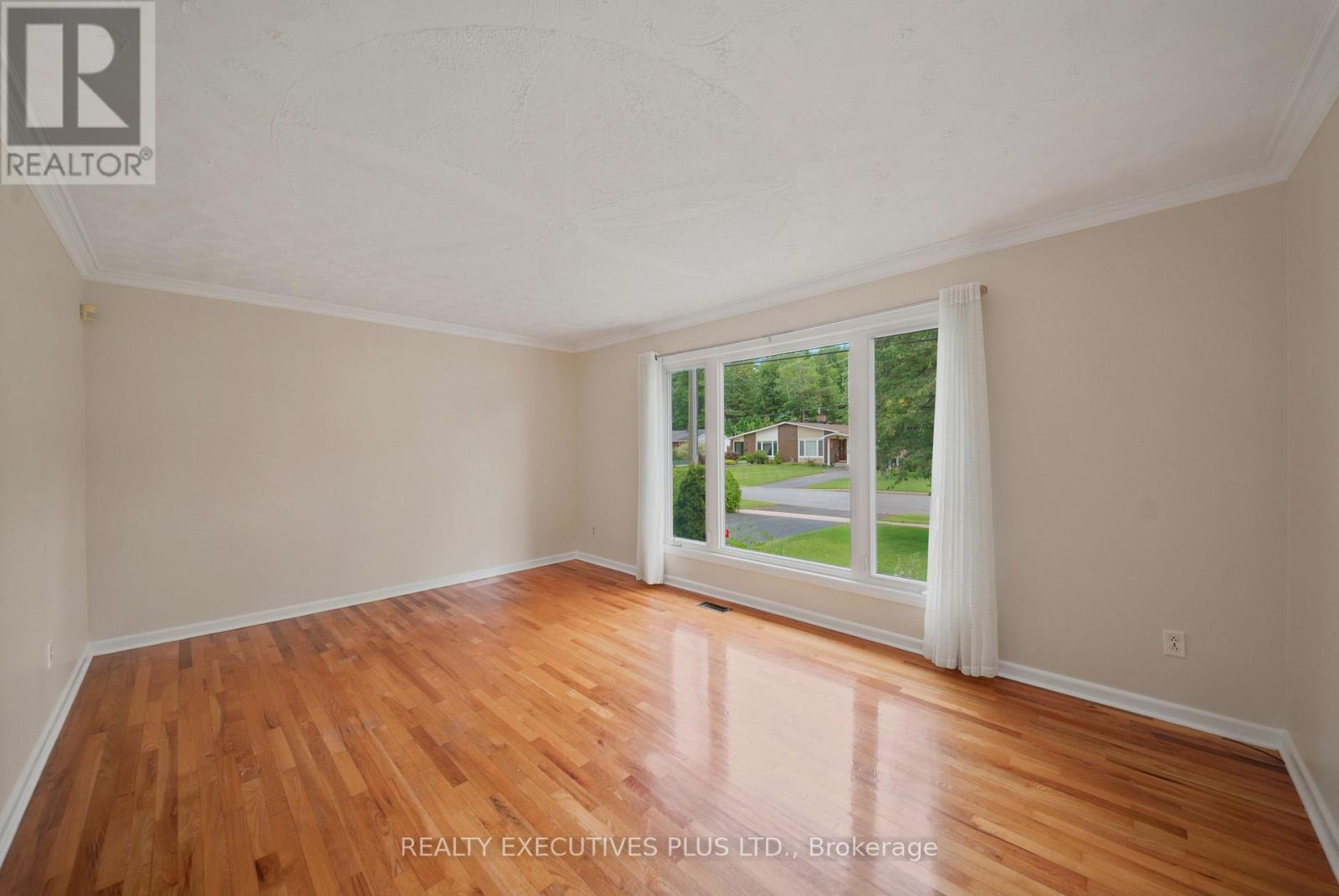 2593 CLEROUX CRESCENT - 13