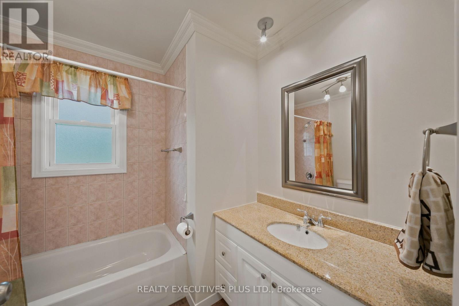 2593 CLEROUX CRESCENT - 15