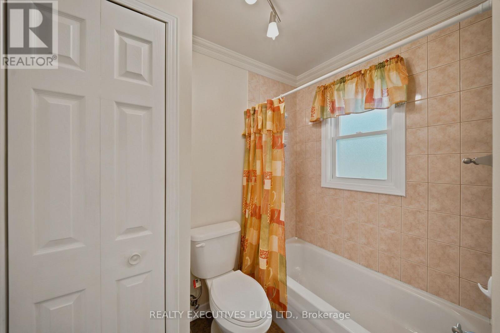 2593 CLEROUX CRESCENT - 16