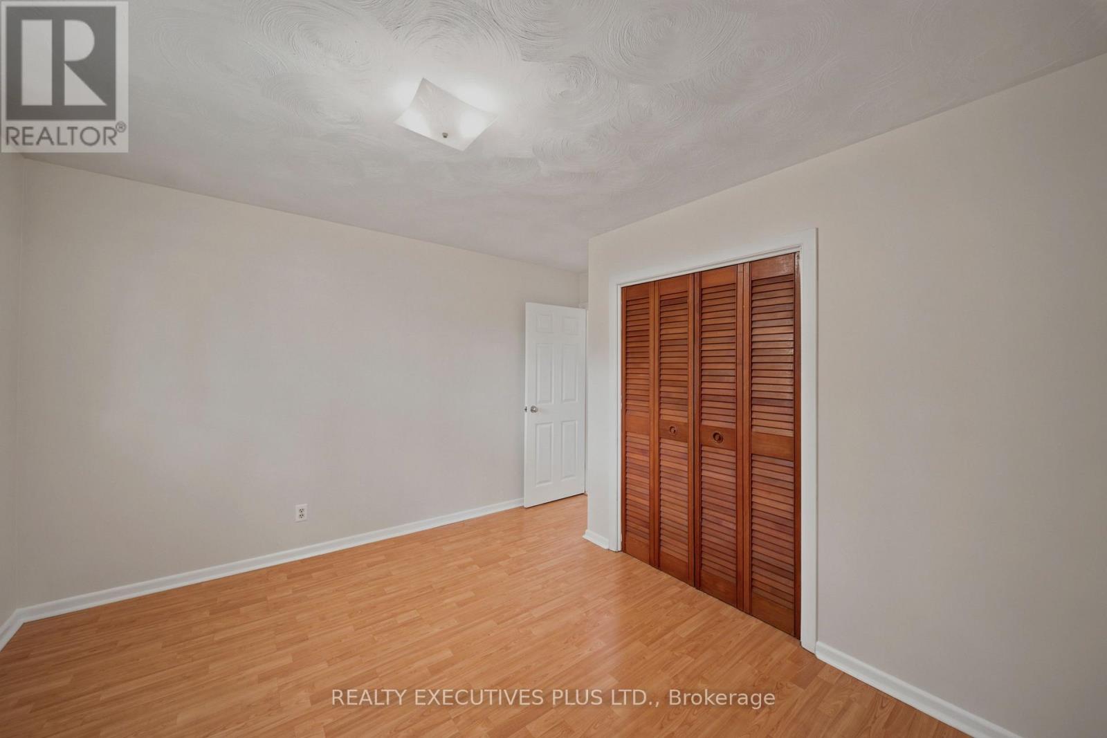2593 CLEROUX CRESCENT - 18