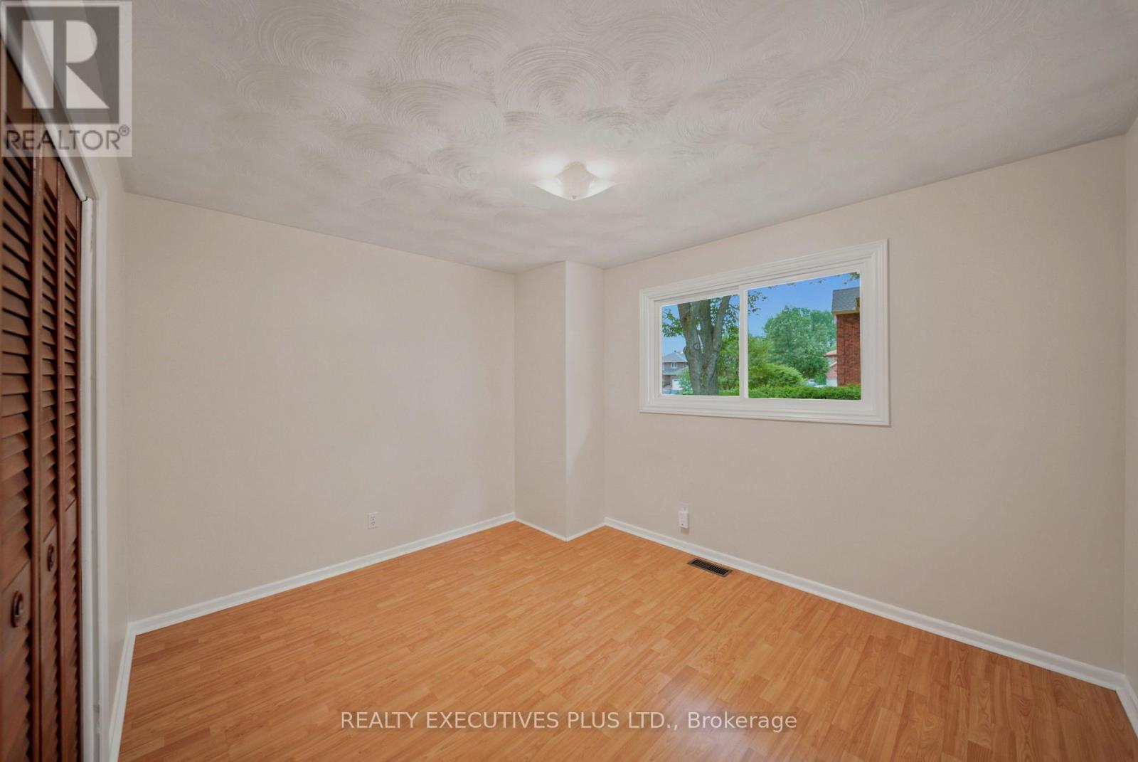 2593 CLEROUX CRESCENT - 19