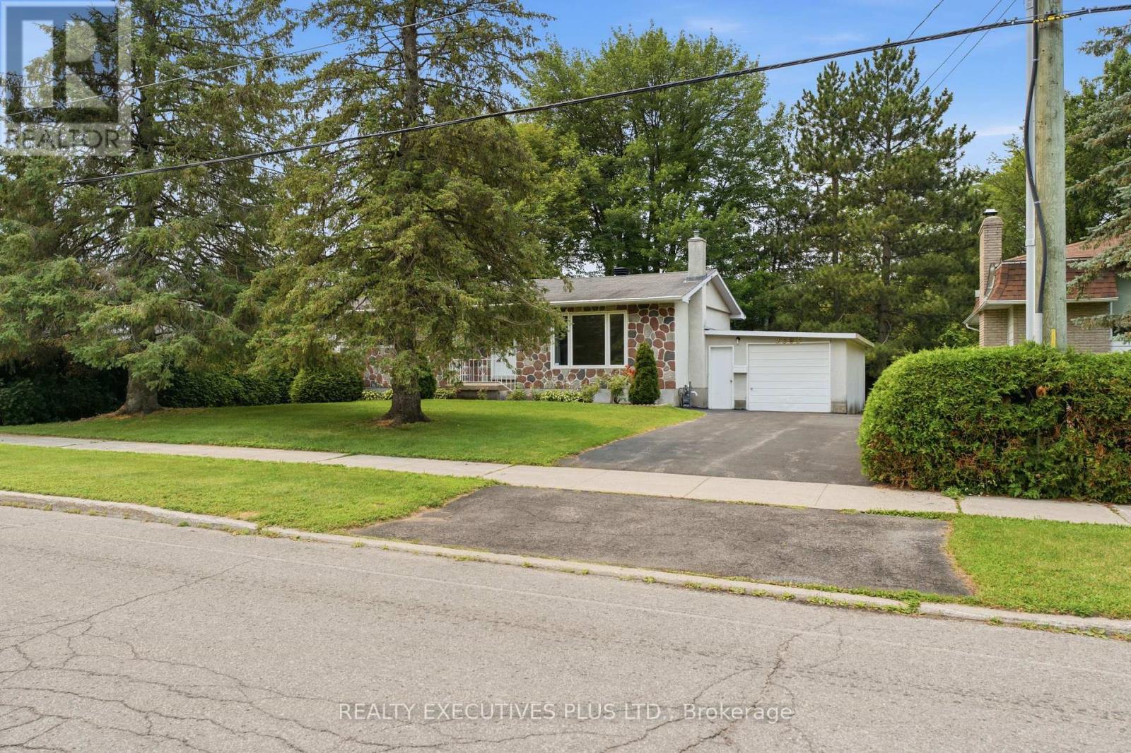 2593 CLEROUX CRESCENT - 2