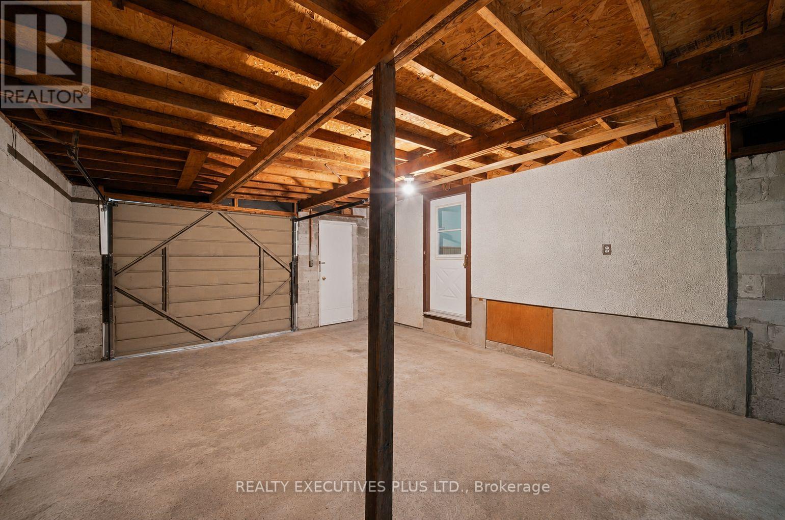 2593 CLEROUX CRESCENT - 39