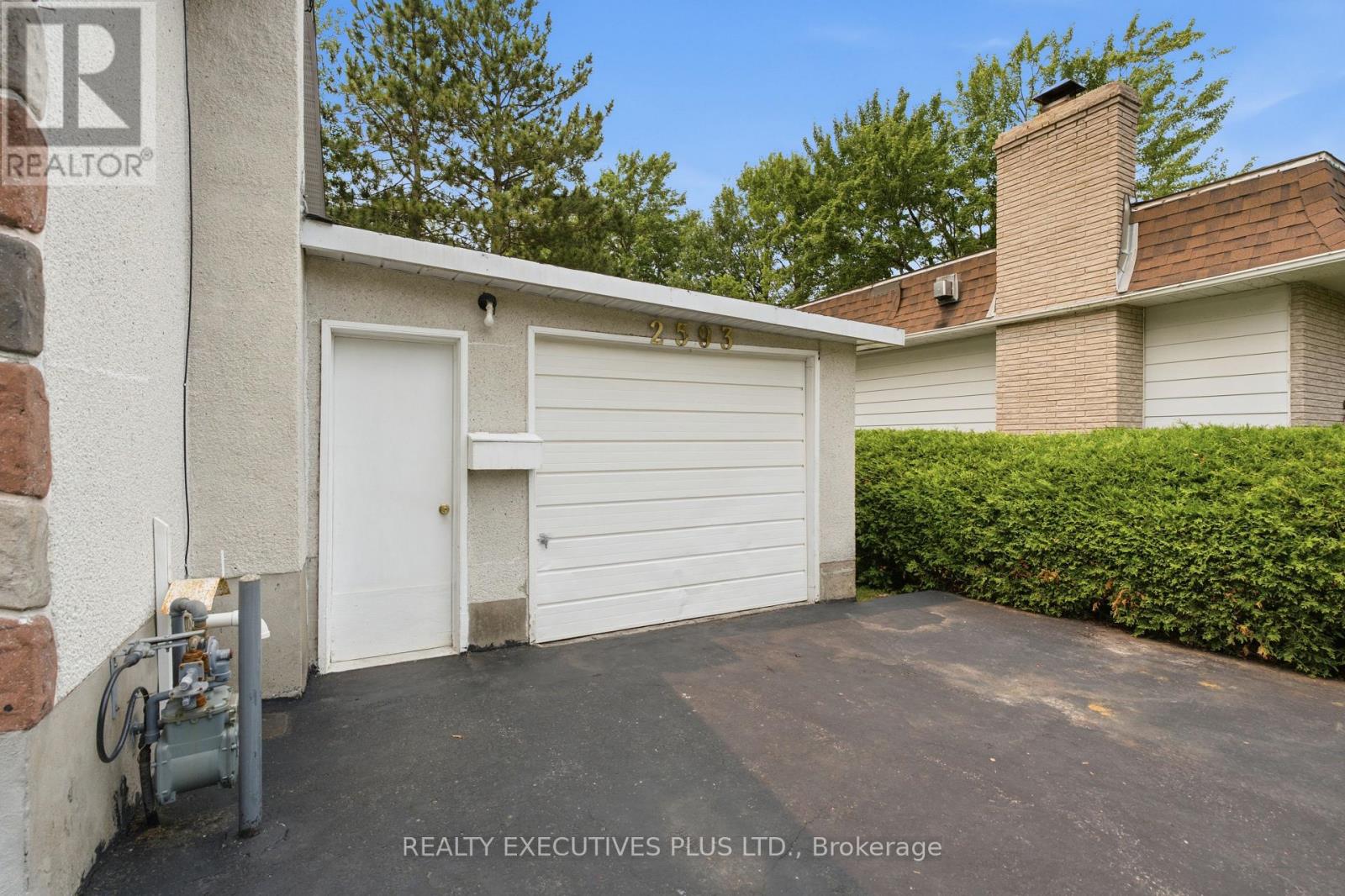 2593 CLEROUX CRESCENT - 5