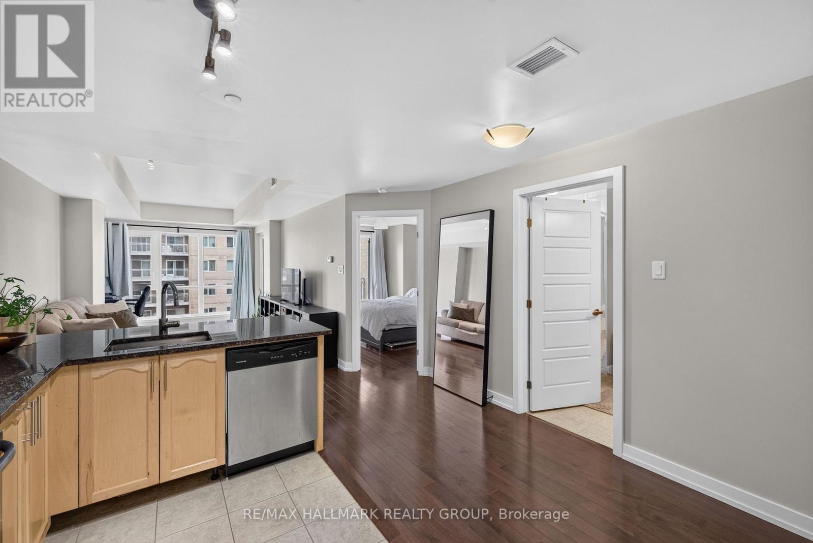 Condos for Rent in Ottawa – 606 – 330 TITAN PRIVATE, Ottawa – By Peter Sagos - Image 10