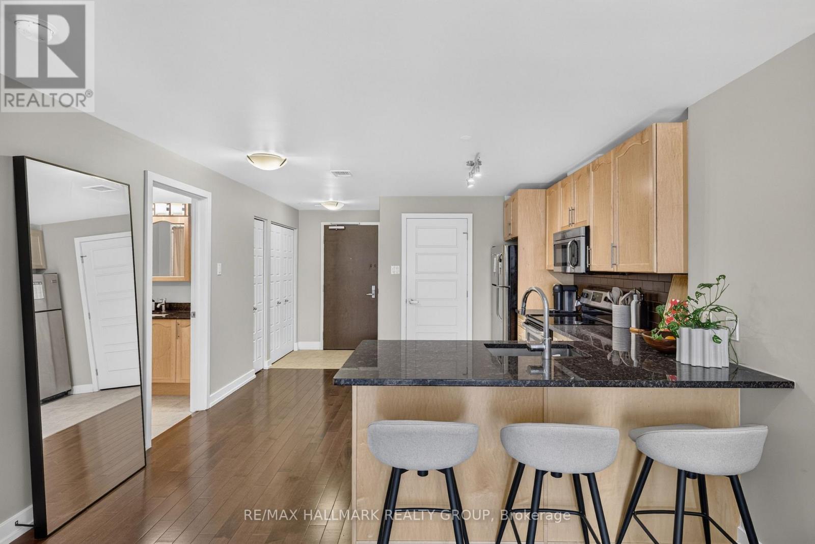 Condos for Rent in Ottawa – 606 – 330 TITAN PRIVATE, Ottawa – By Peter Sagos - Image 13