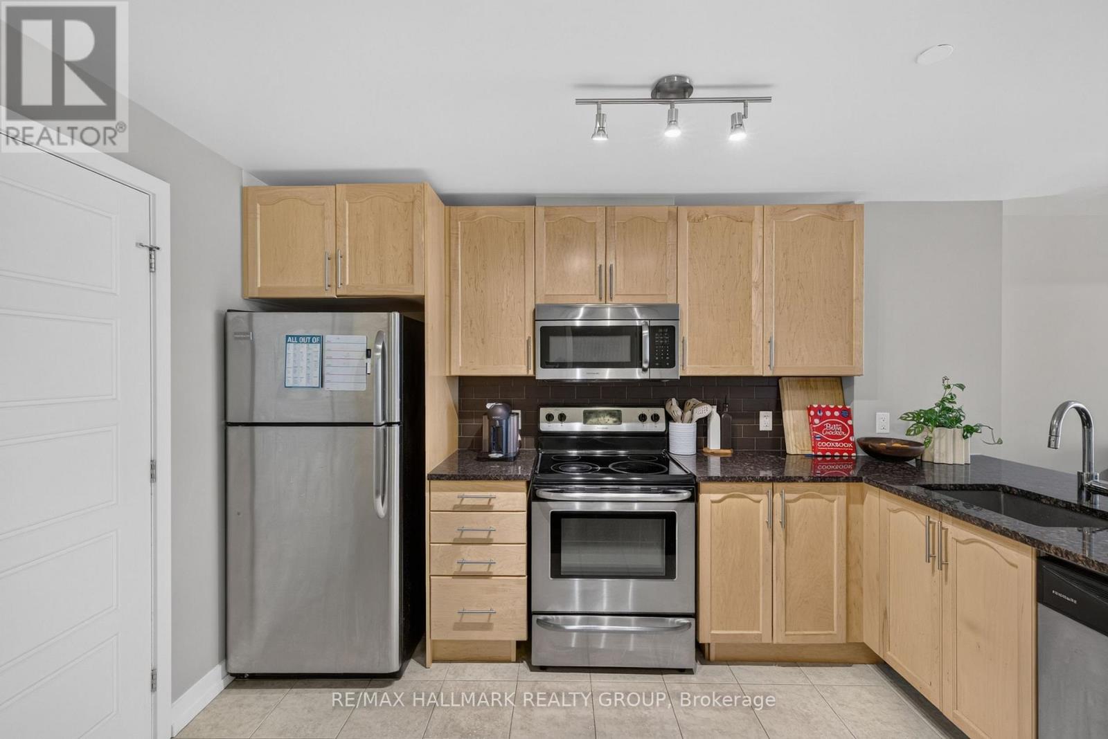 Condos for Rent in Ottawa – 606 – 330 TITAN PRIVATE, Ottawa – By Peter Sagos - Image 8