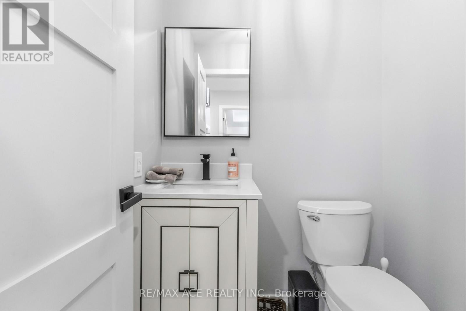 19 BARKER COURT - 24