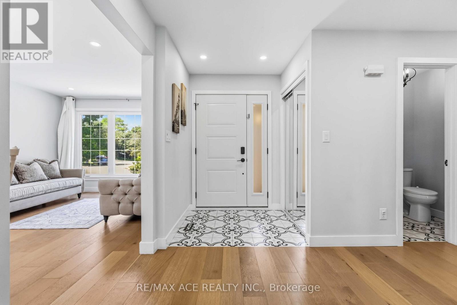 19 BARKER COURT - 4