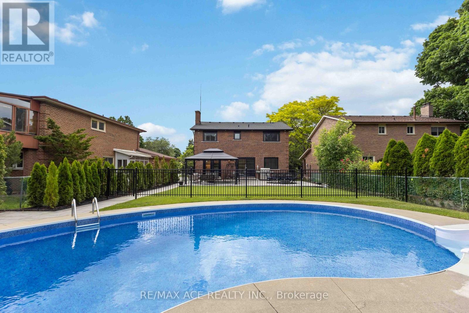 19 BARKER COURT - 50