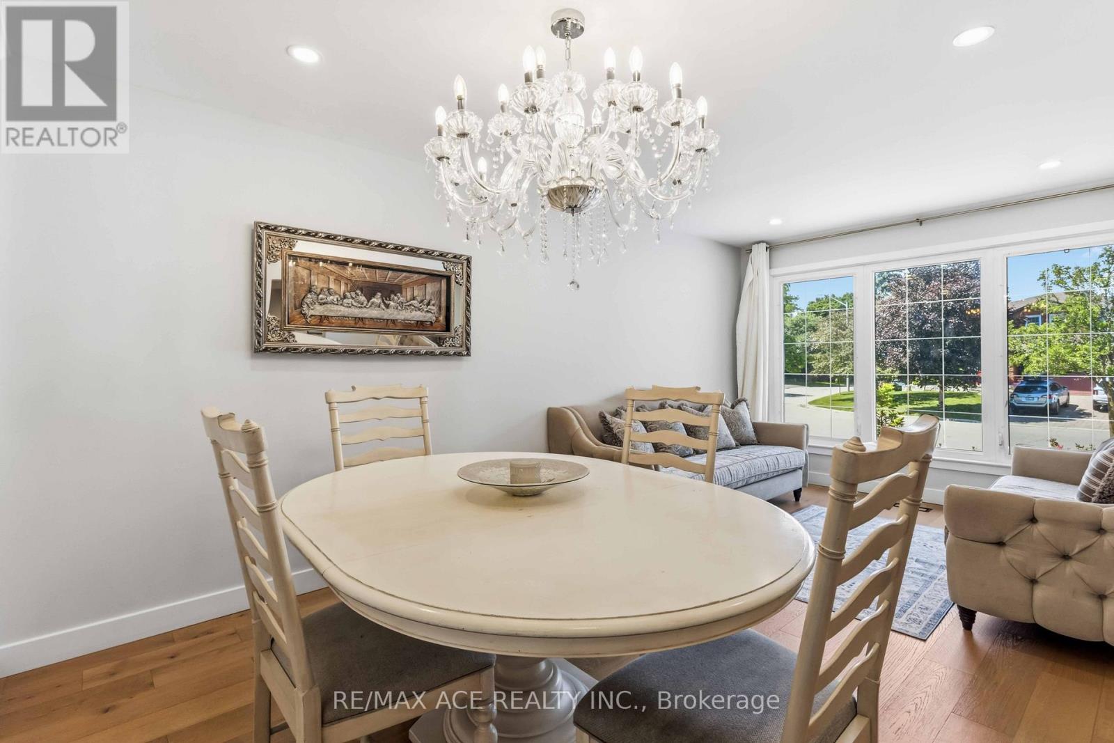 19 BARKER COURT - 7