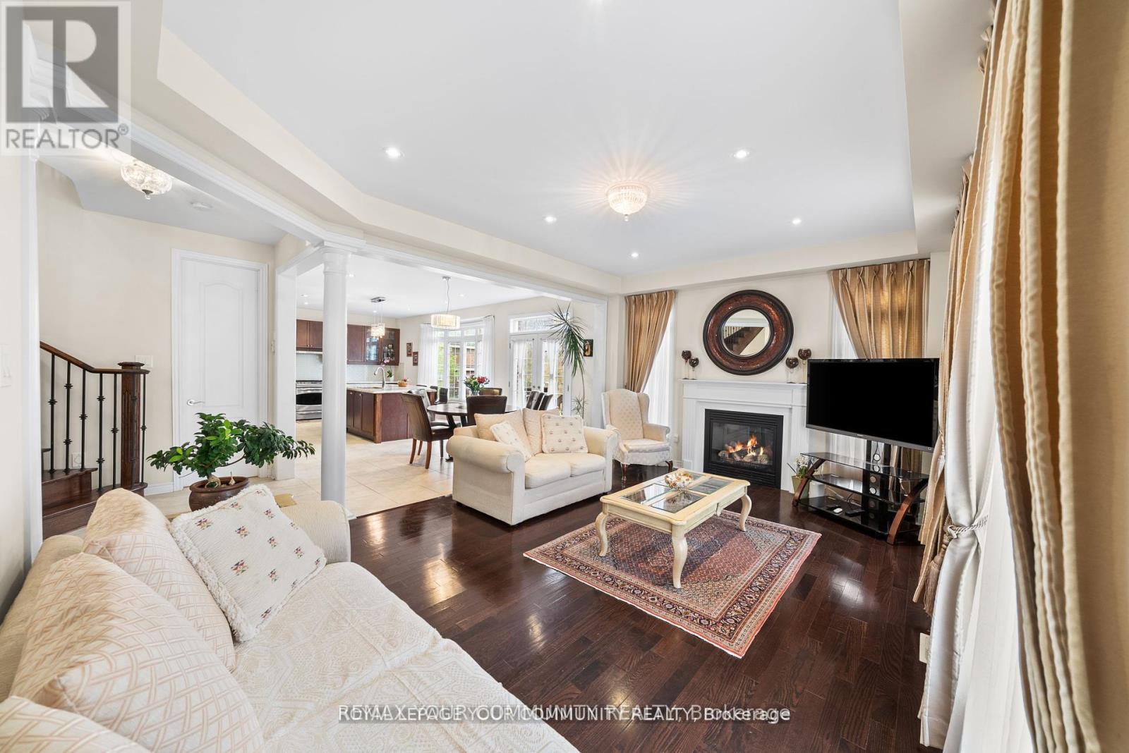 108 HEADWATER CRESCENT - 13