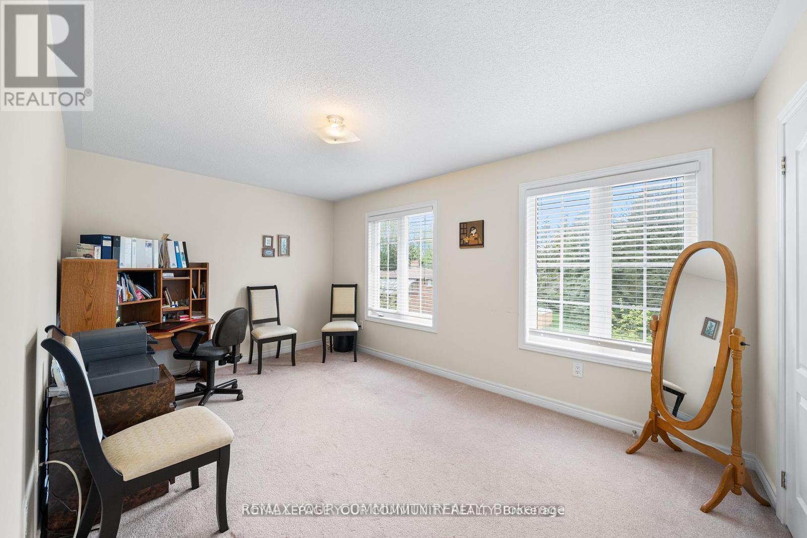 108 HEADWATER CRESCENT - 23