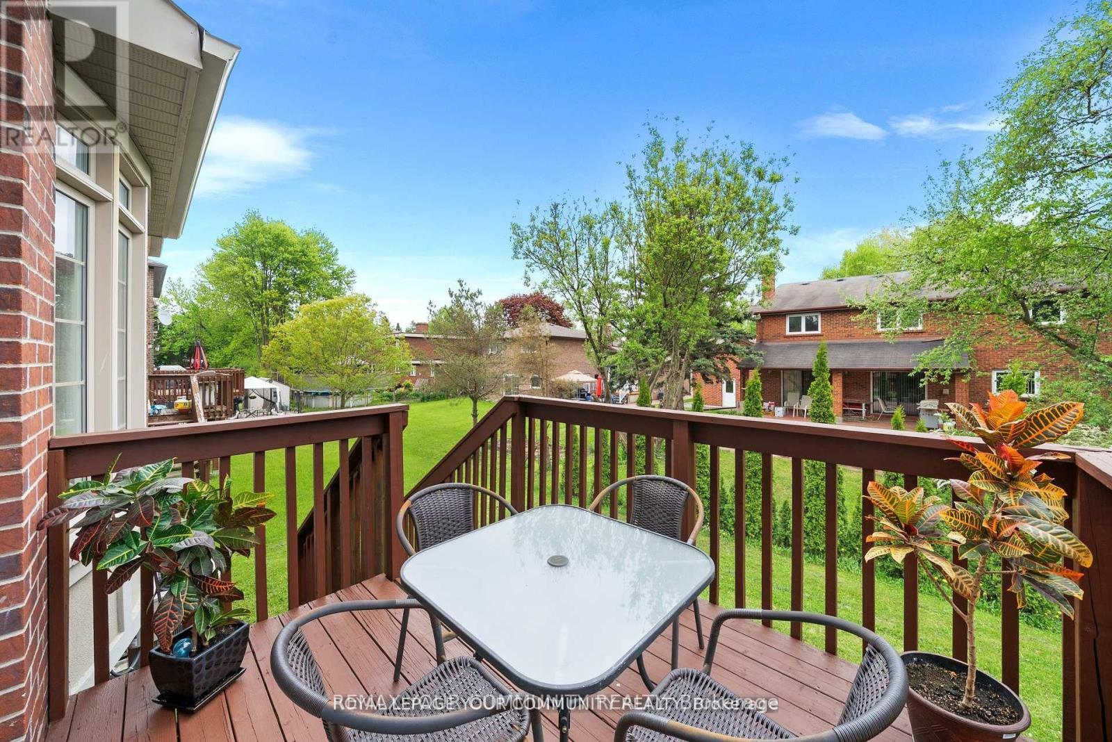 108 HEADWATER CRESCENT - 38