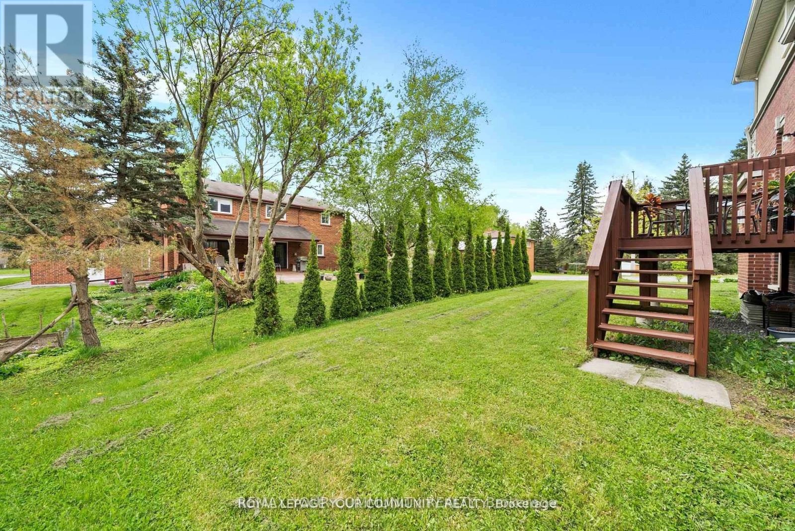 108 HEADWATER CRESCENT - 39
