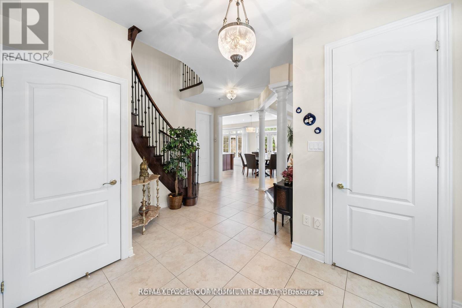 108 HEADWATER CRESCENT - 8