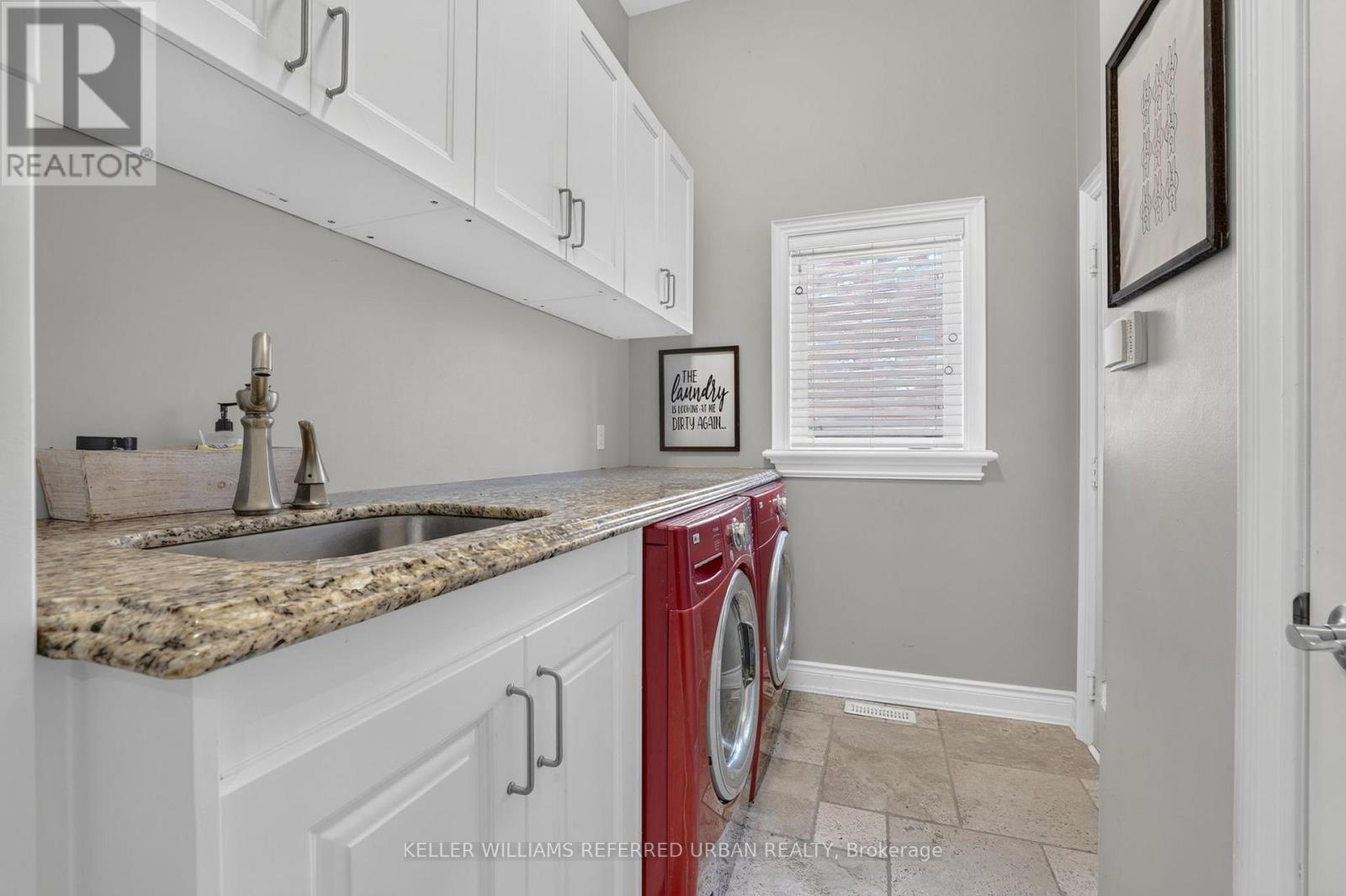 26 CHRISTINA CRESCENT - Image 19