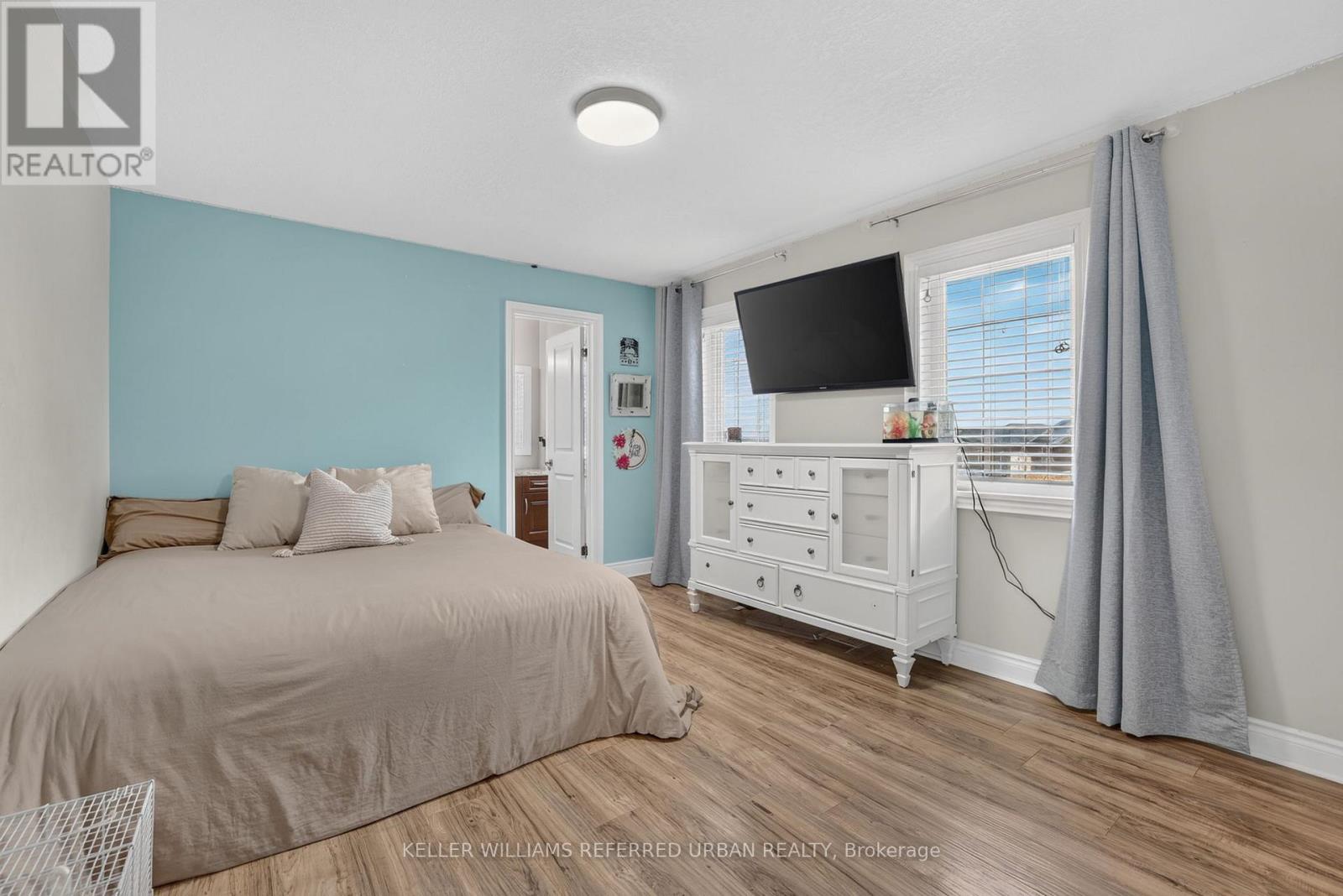 26 CHRISTINA CRESCENT - Image 25