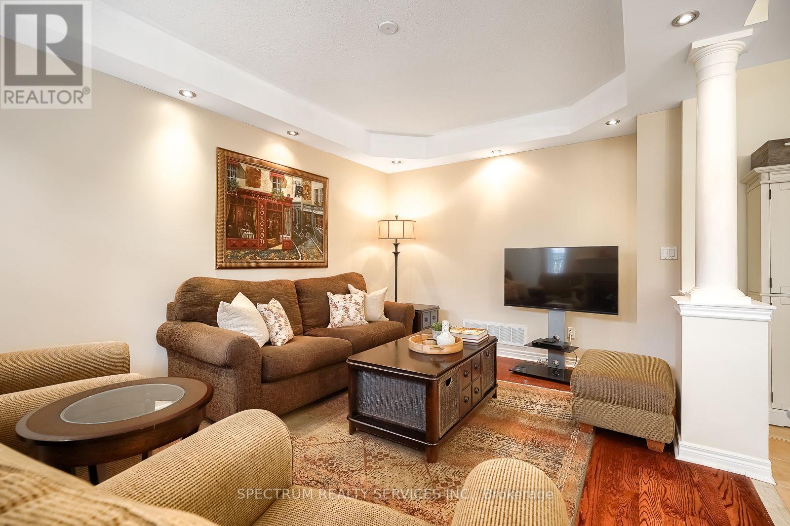 51 MONTEREY ROAD - 14