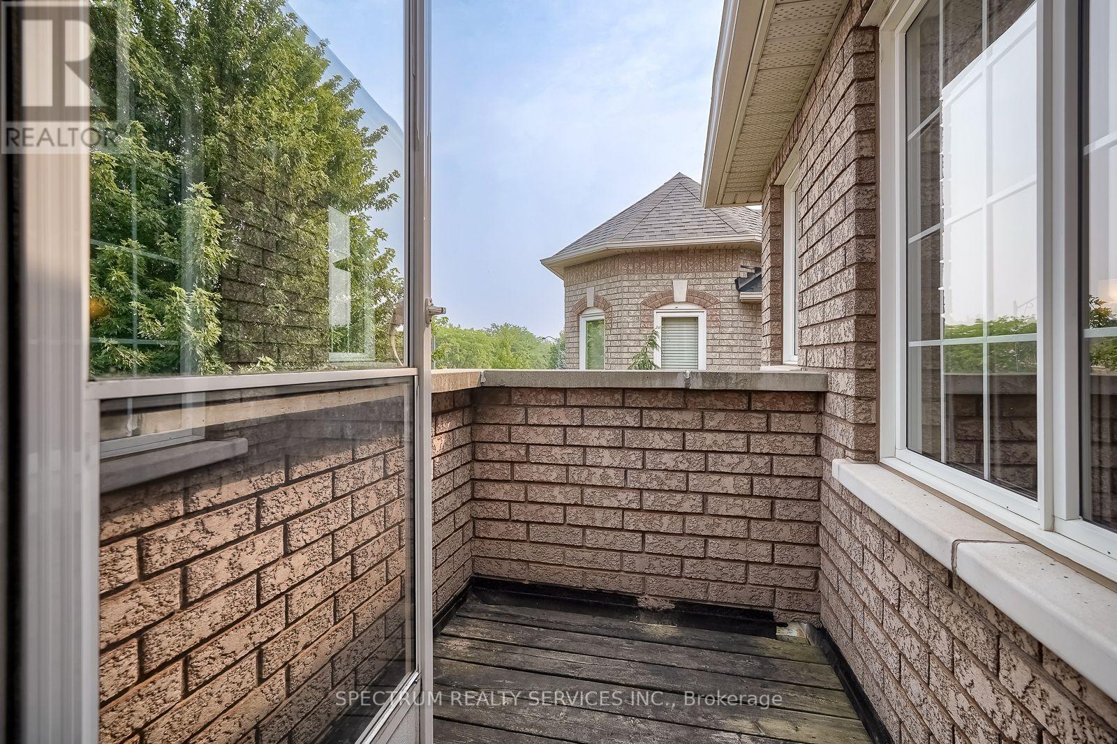 51 MONTEREY ROAD - 37