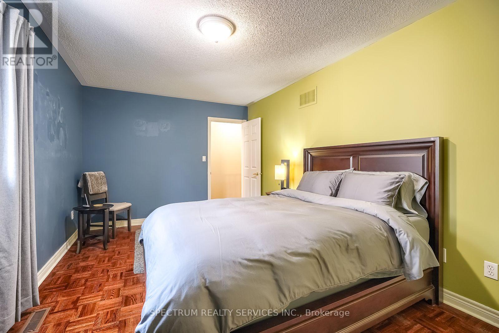51 MONTEREY ROAD - 39