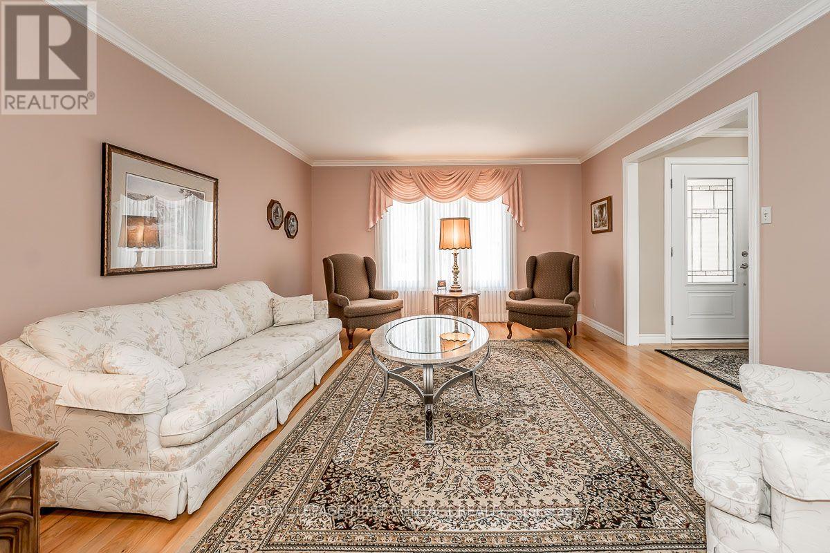 35 GIBBON DRIVE - 13