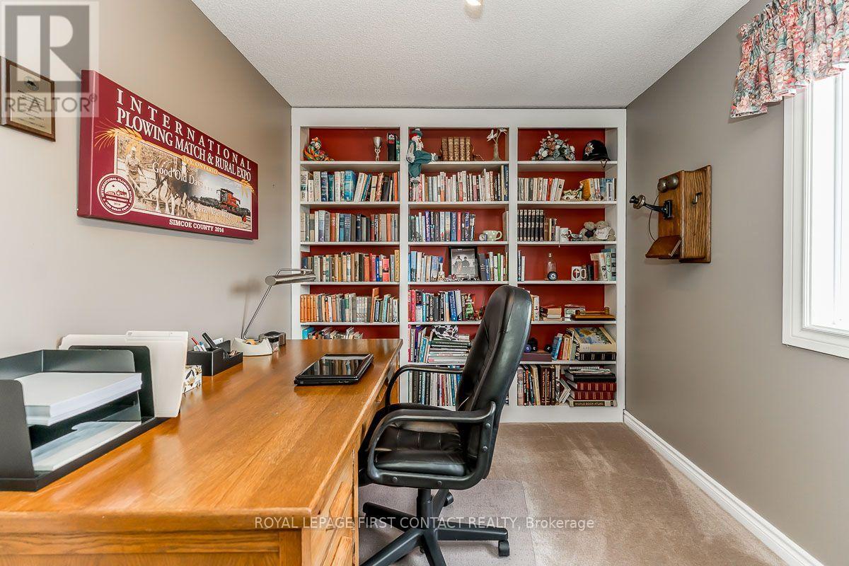 35 GIBBON DRIVE - 18
