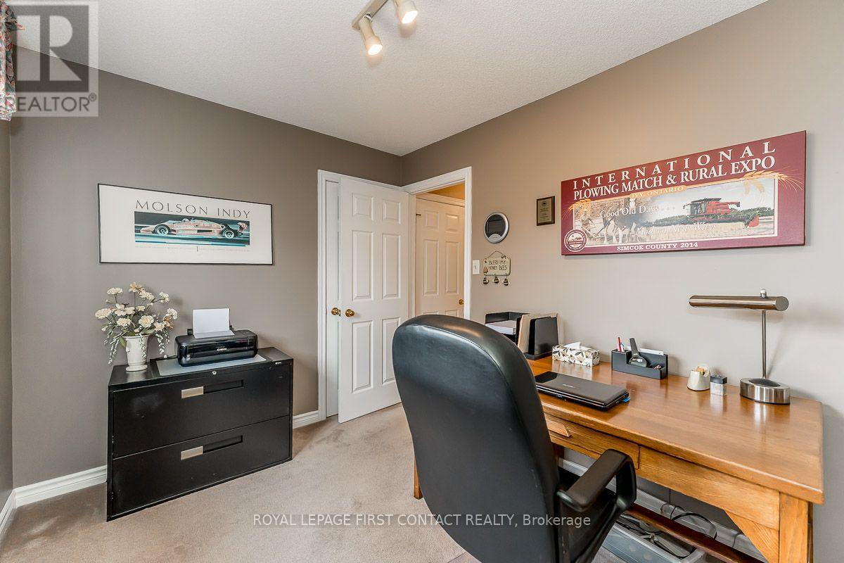 35 GIBBON DRIVE - 19