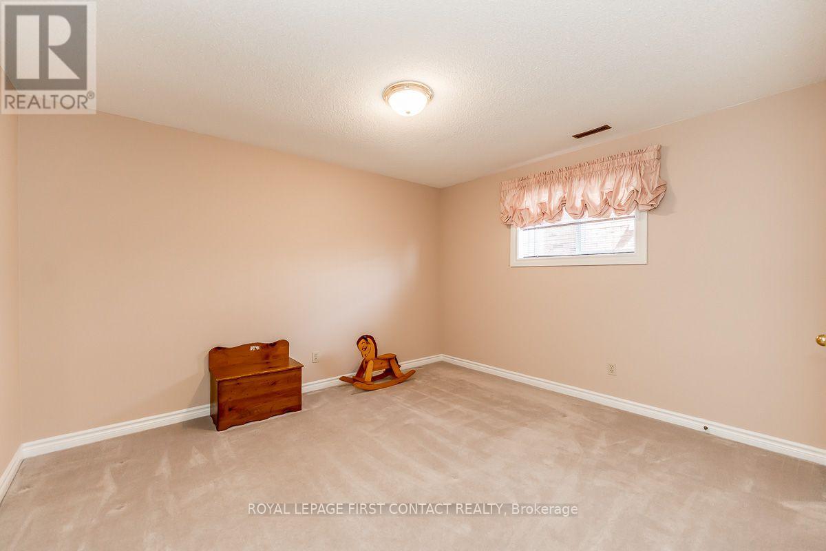 35 GIBBON DRIVE - 27