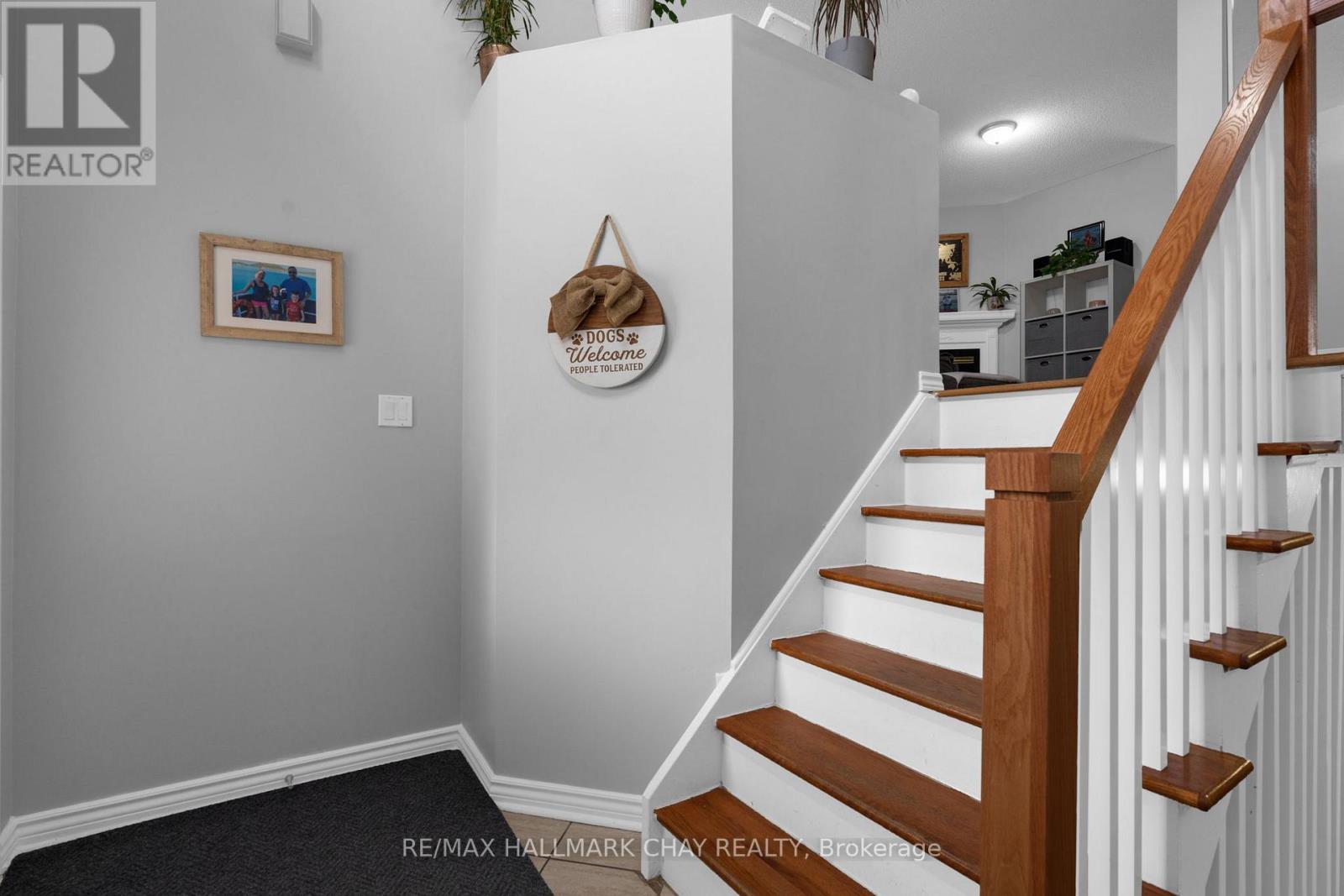 222 WESSENGER DRIVE - 4