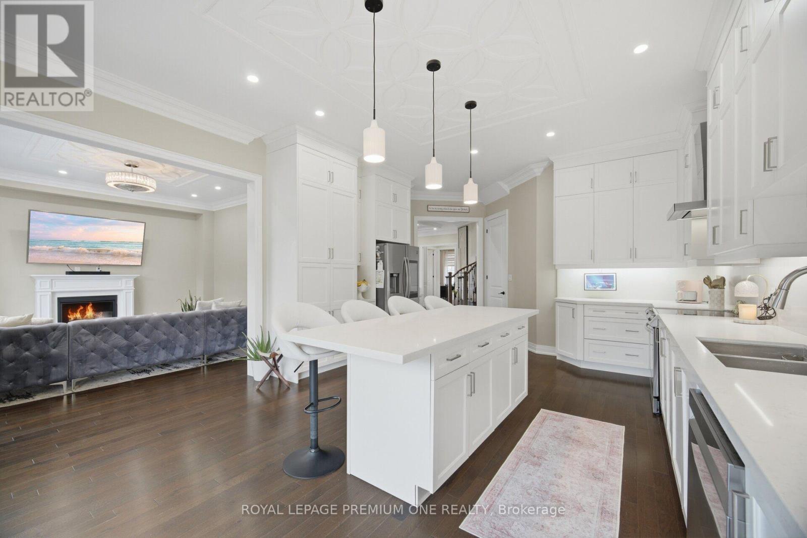 163 MUIRFIELD DRIVE - 11