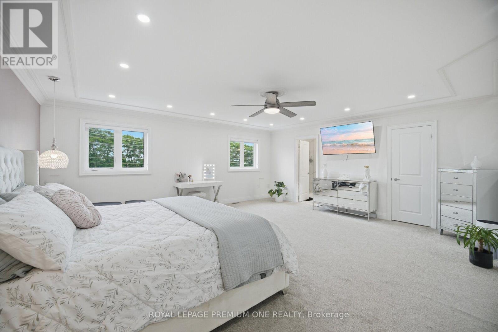 163 MUIRFIELD DRIVE - 18