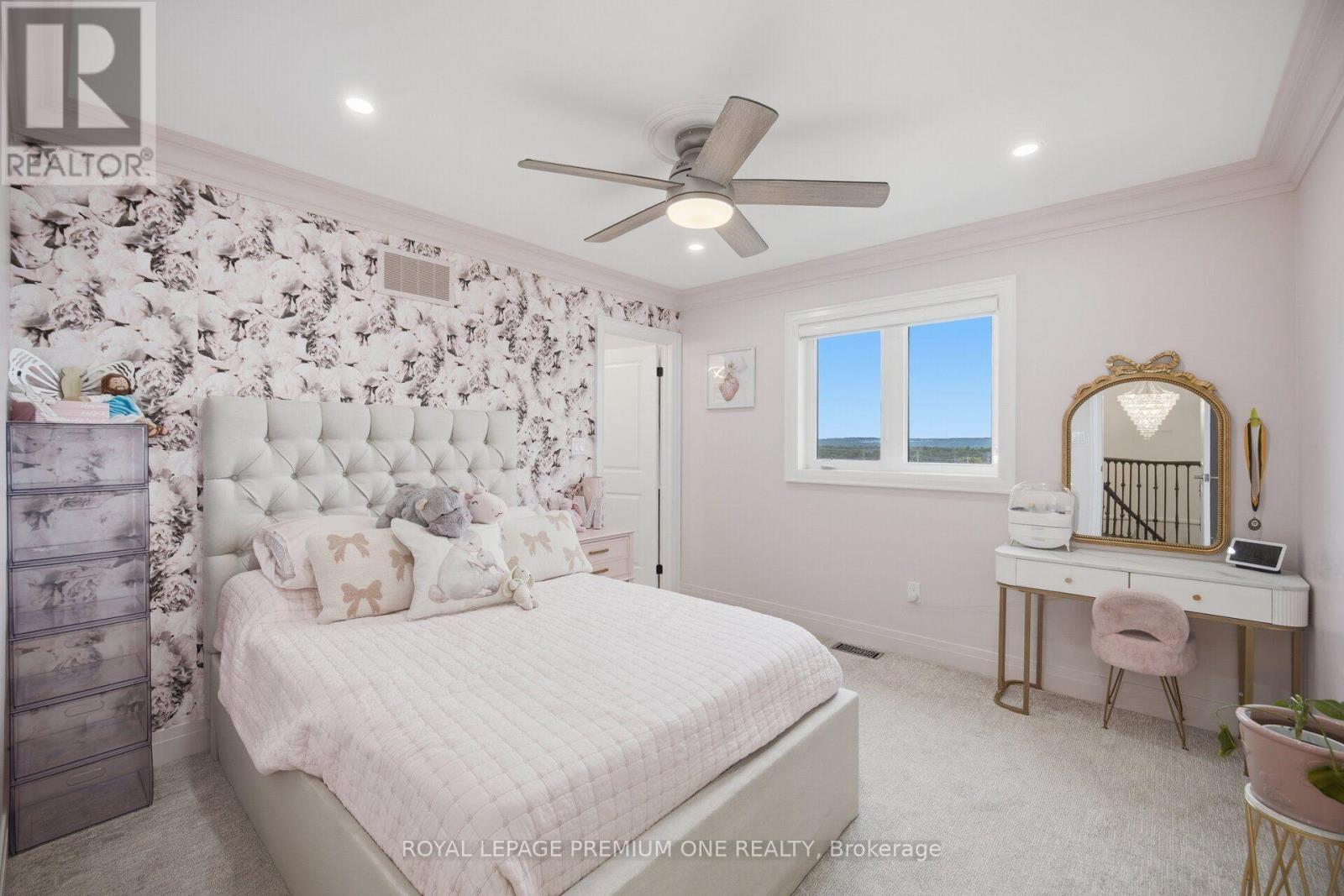 163 MUIRFIELD DRIVE - 30