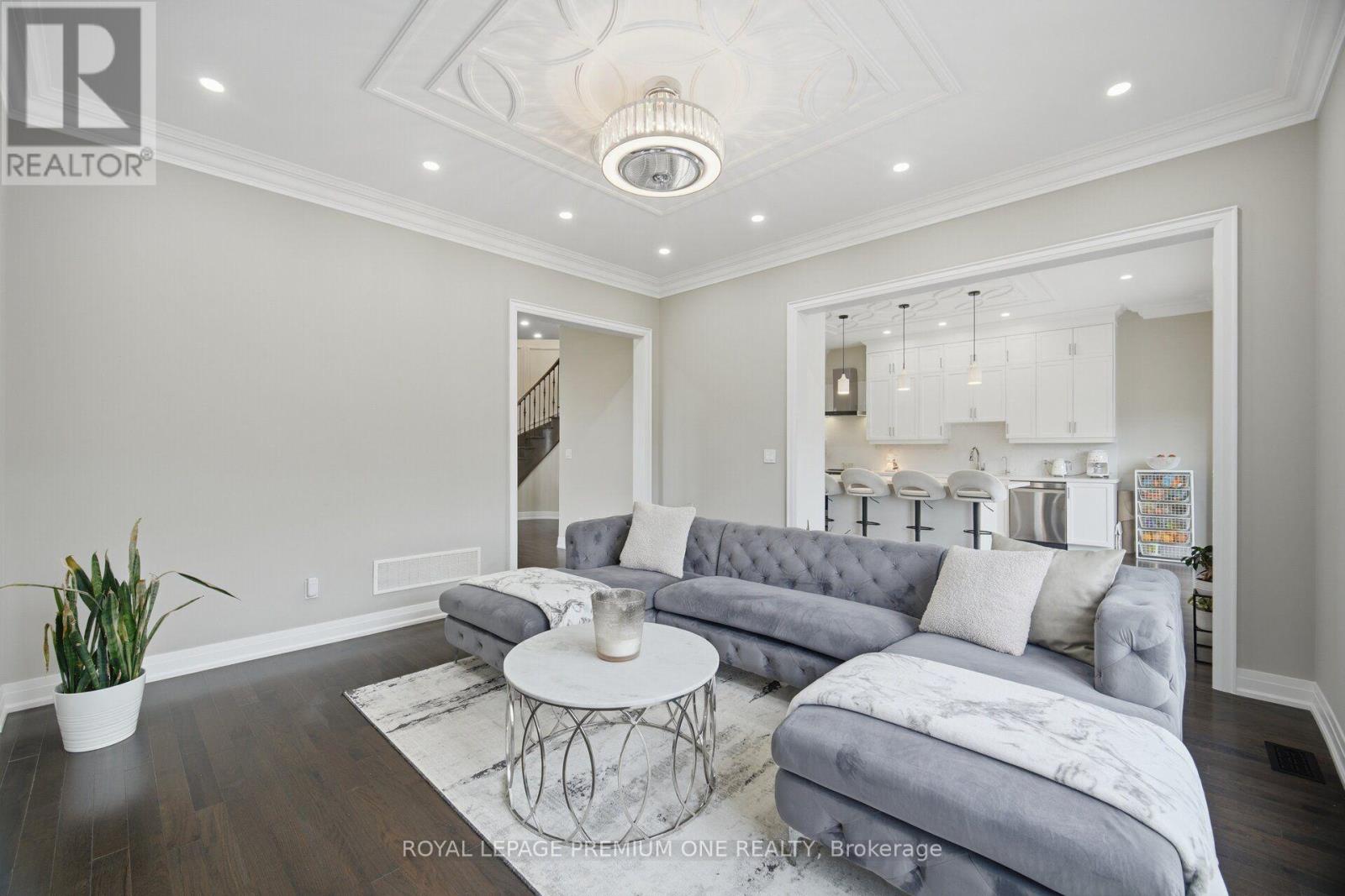 163 MUIRFIELD DRIVE - 8