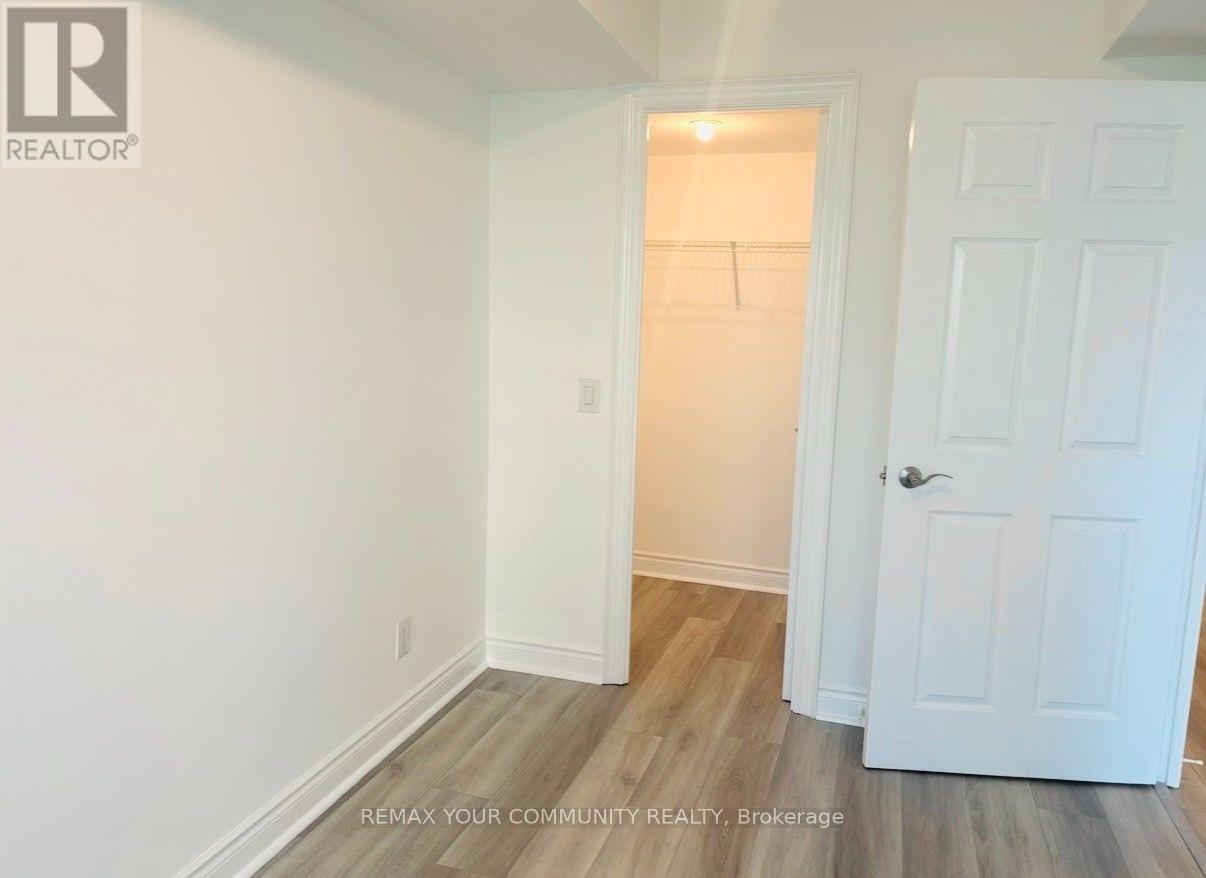 #622 25 GREENVIEW AVENUE - Image 13
