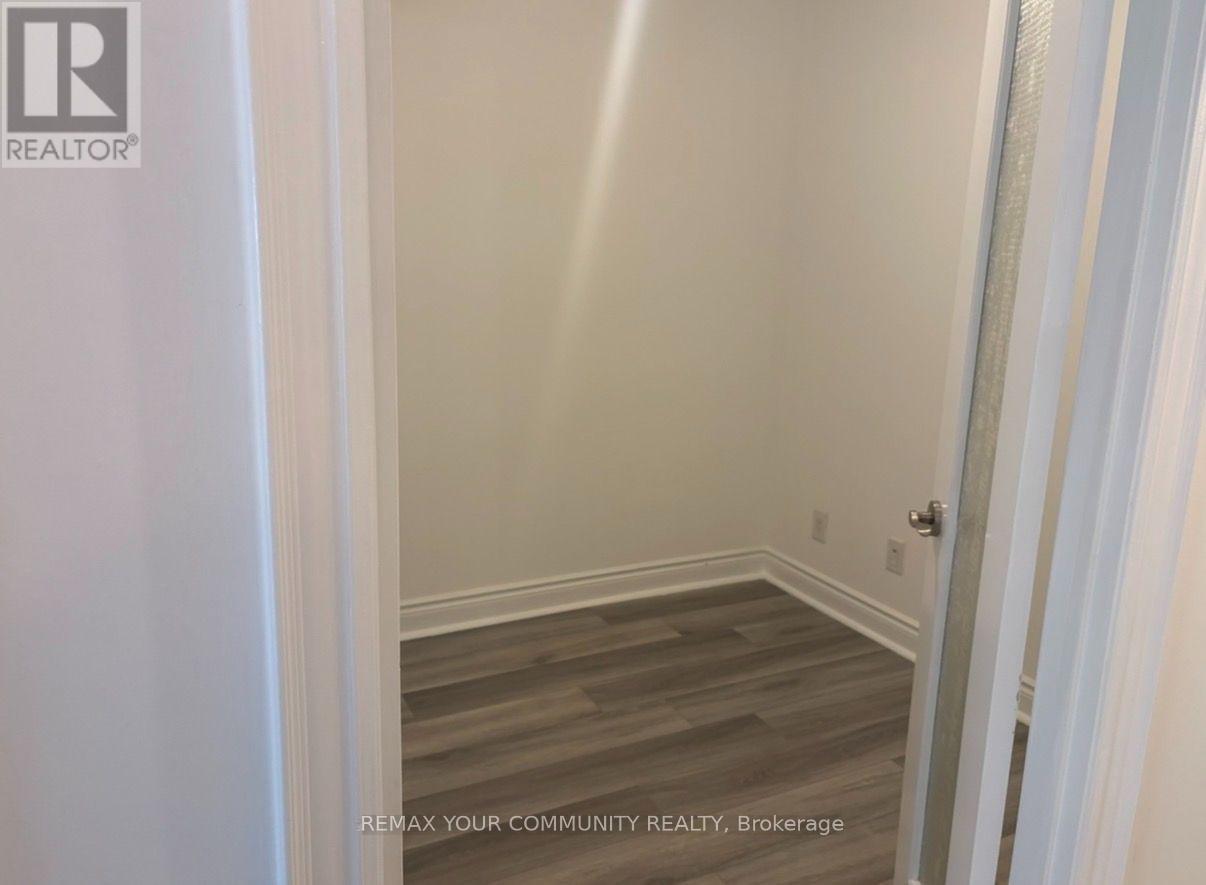 #622 25 GREENVIEW AVENUE - Image 14