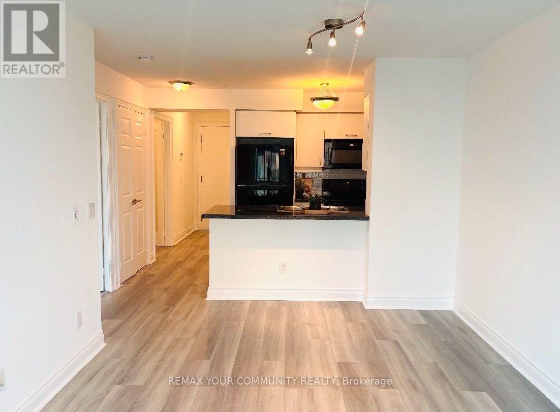 #622 25 GREENVIEW AVENUE - Image 6