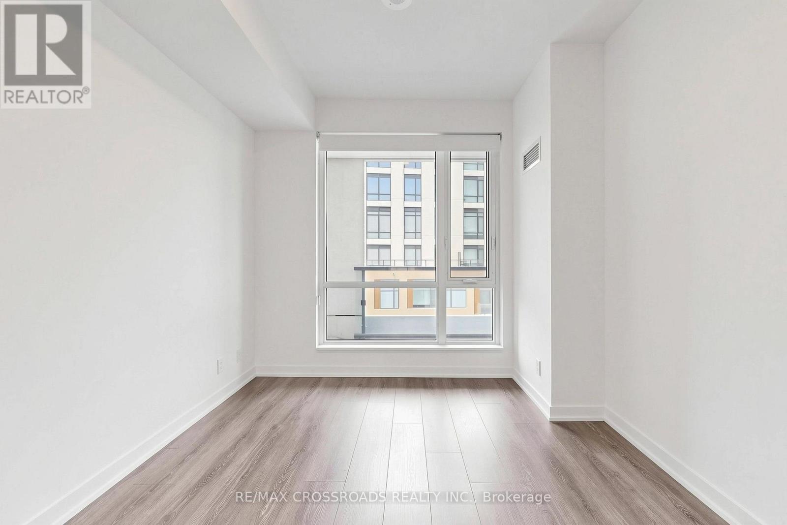 #902 7950 BATHURST STREET - 17