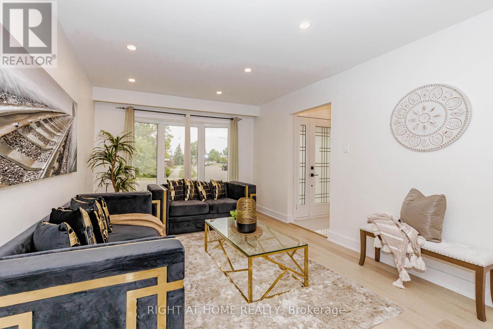 7650 PRIORY CRESCENT - 10