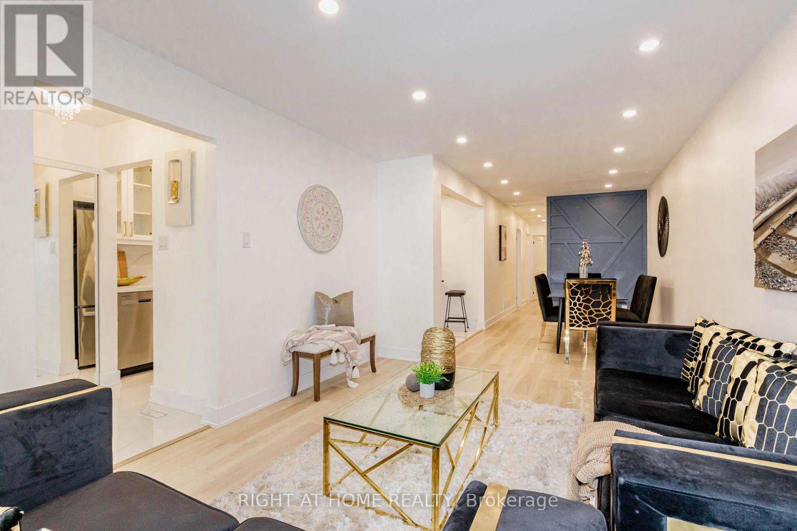 7650 PRIORY CRESCENT - 11