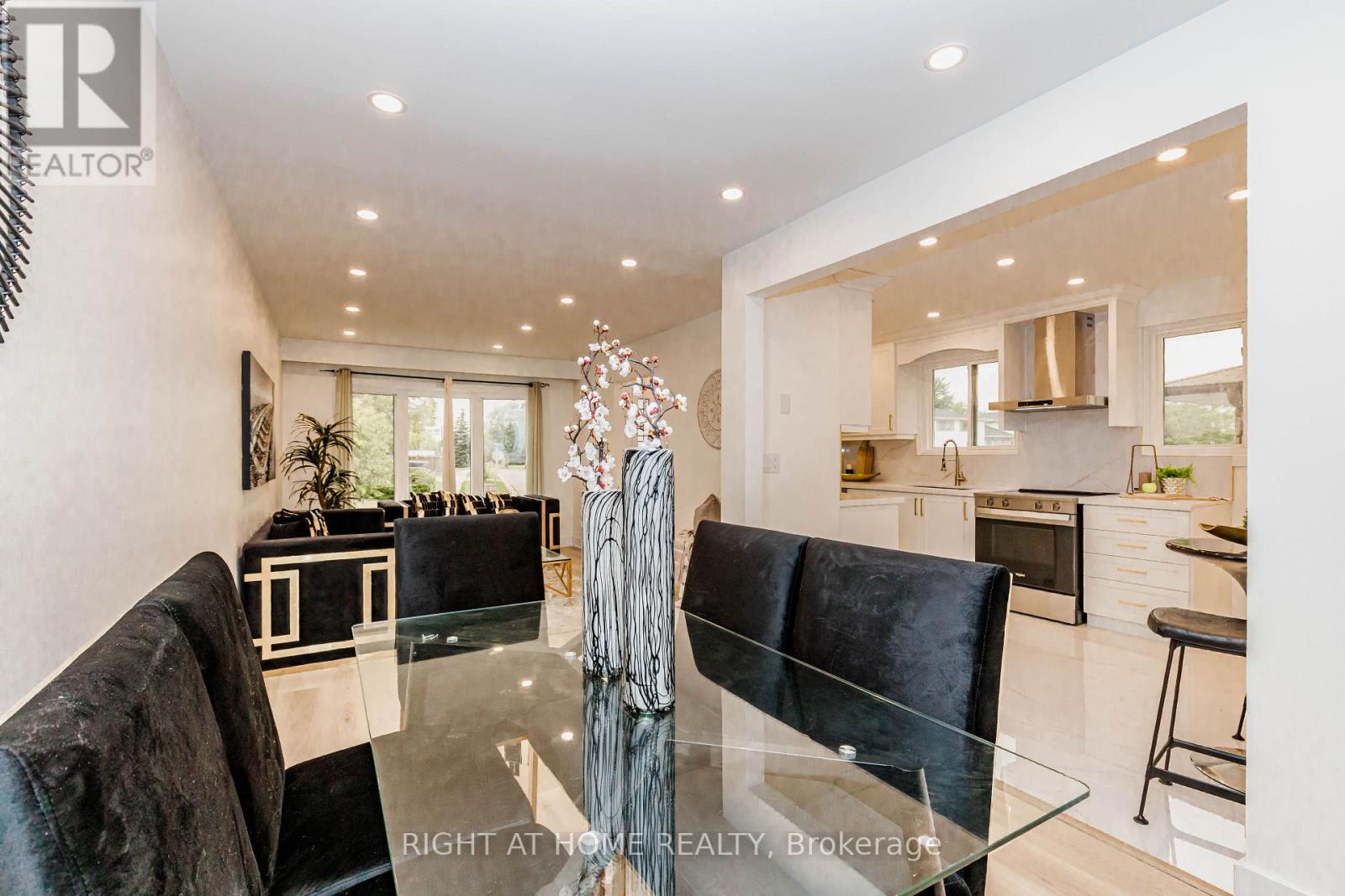 7650 PRIORY CRESCENT - 16