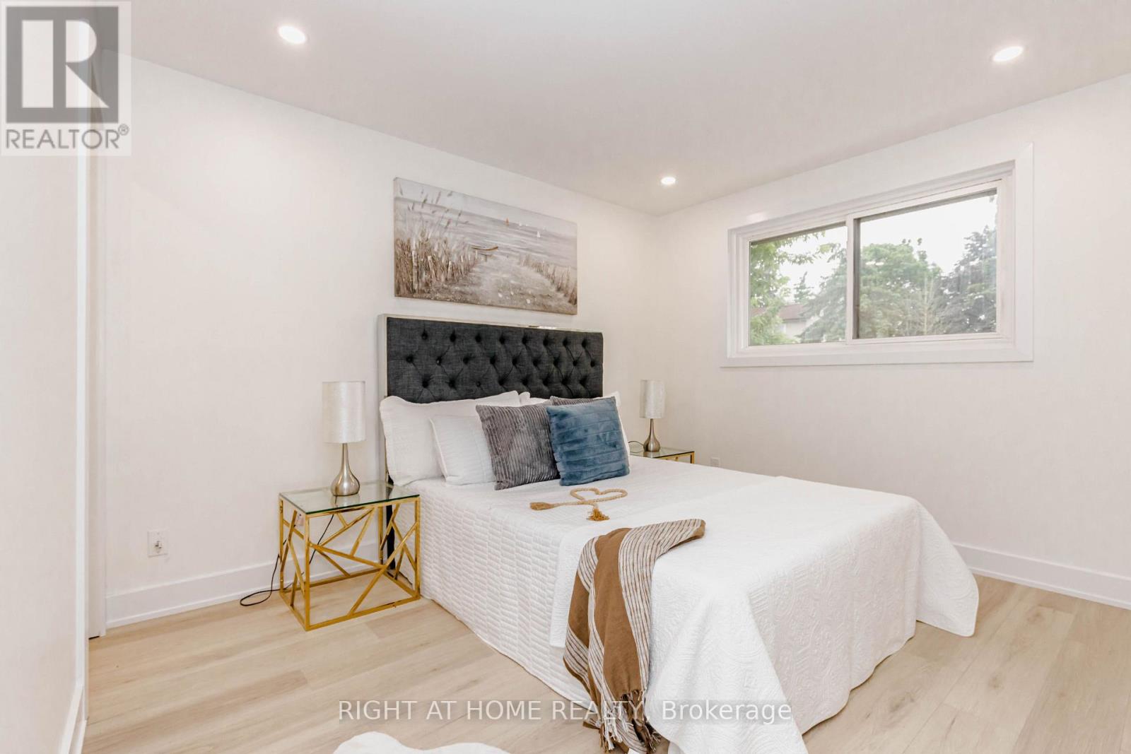 7650 PRIORY CRESCENT - 22
