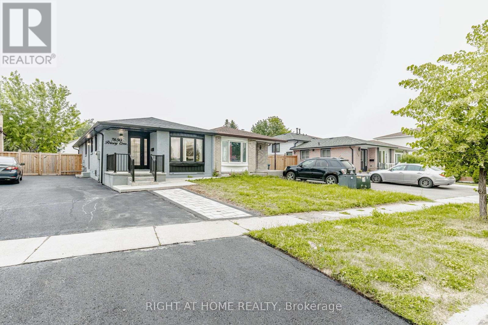 7650 PRIORY CRESCENT - 3