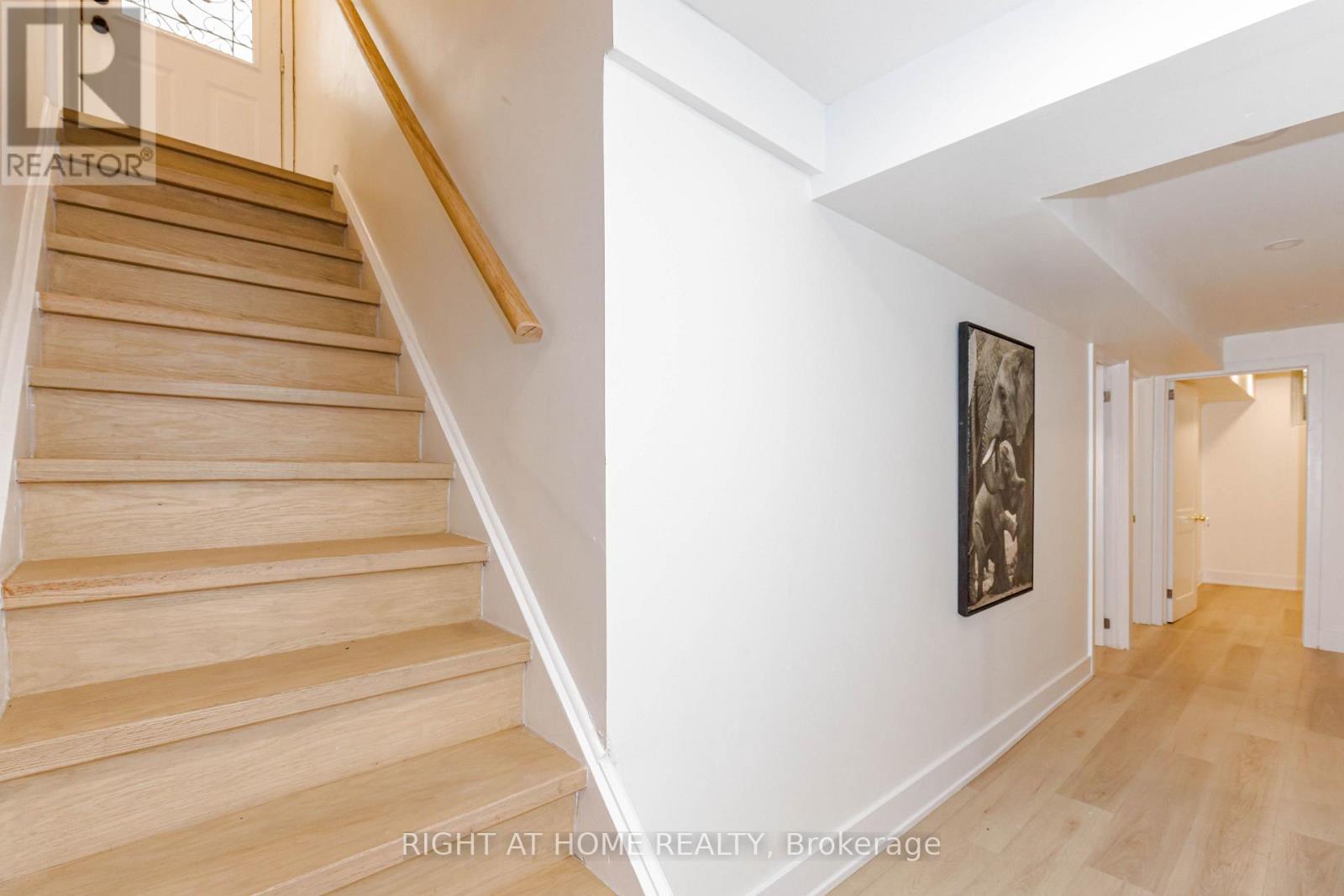 7650 PRIORY CRESCENT - 33