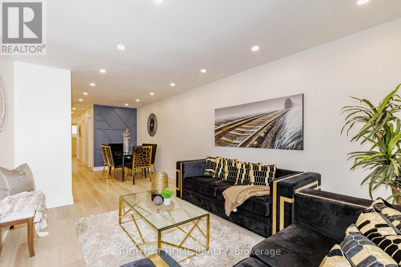 7650 PRIORY CRESCENT - 6