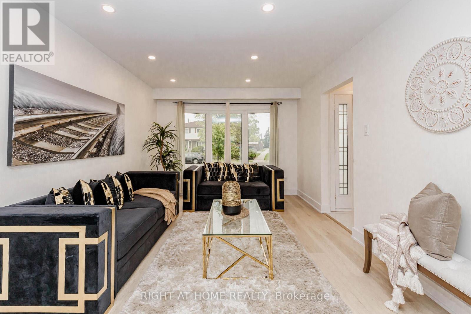 7650 PRIORY CRESCENT - 9