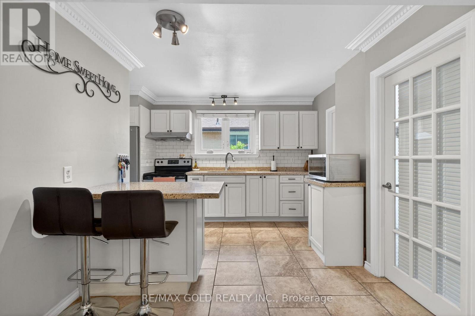 36 BELMONT DRIVE - 14