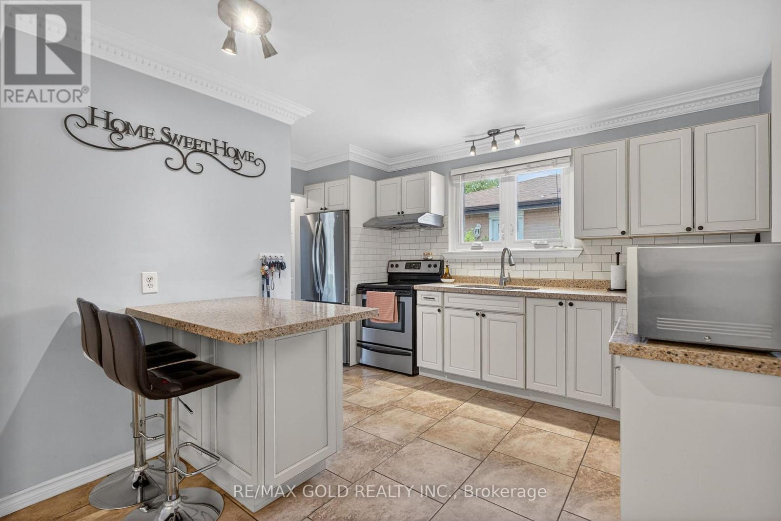 36 BELMONT DRIVE - 17