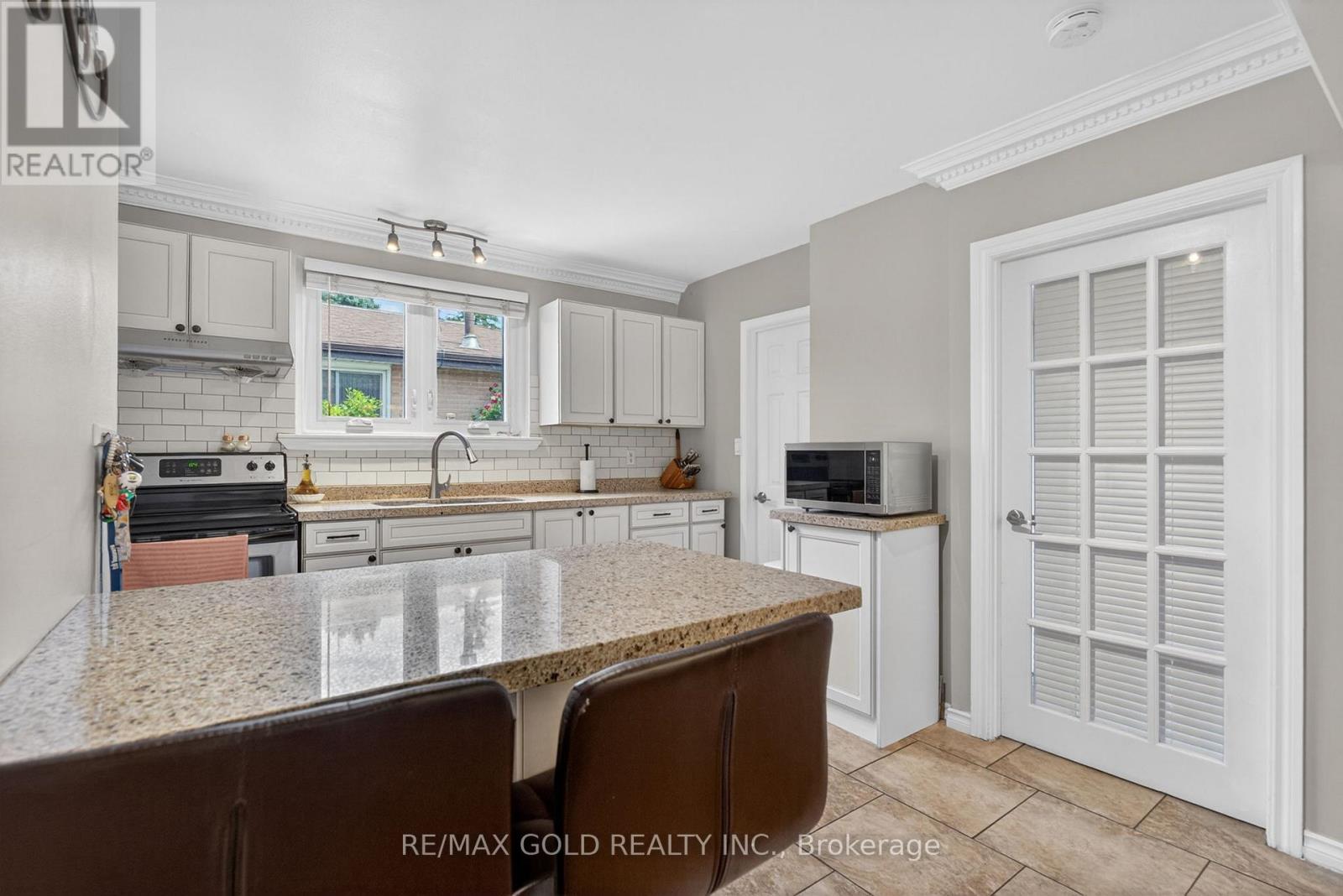 36 BELMONT DRIVE - 18